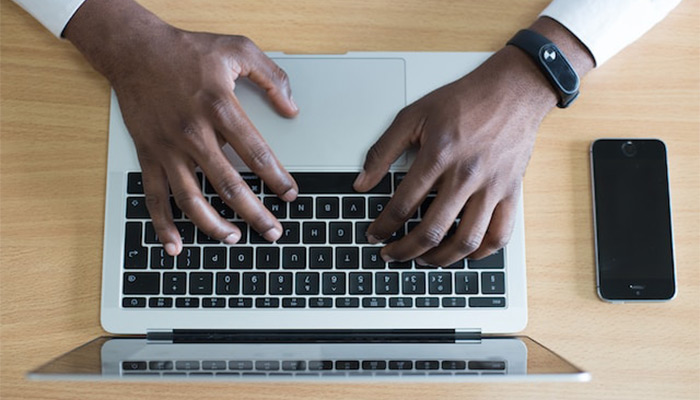 Cold email: cómo obtener clientes potenciales cuando vendes un servicio saturado