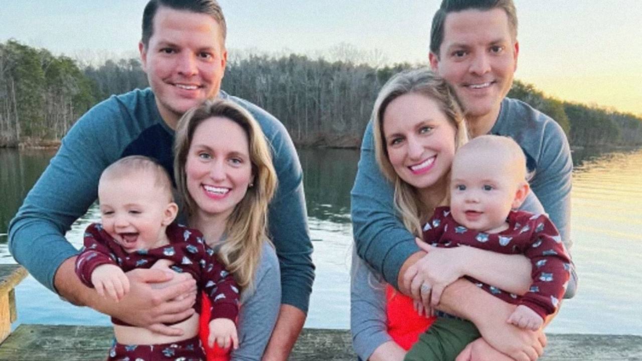 Dos matrimonios de gemelos idénticos que tuvieron hijos… idénticos