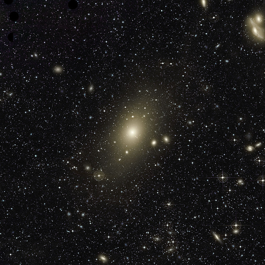 El objeto de Hoag, la extraña galaxia dentro de otra galaxia