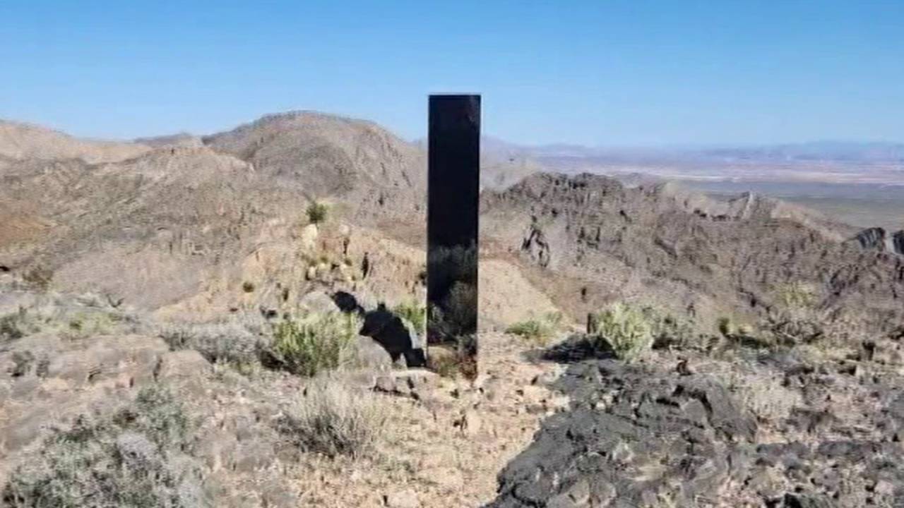 Misterioso monolito aparece en el desierto cerca de Las Vegas