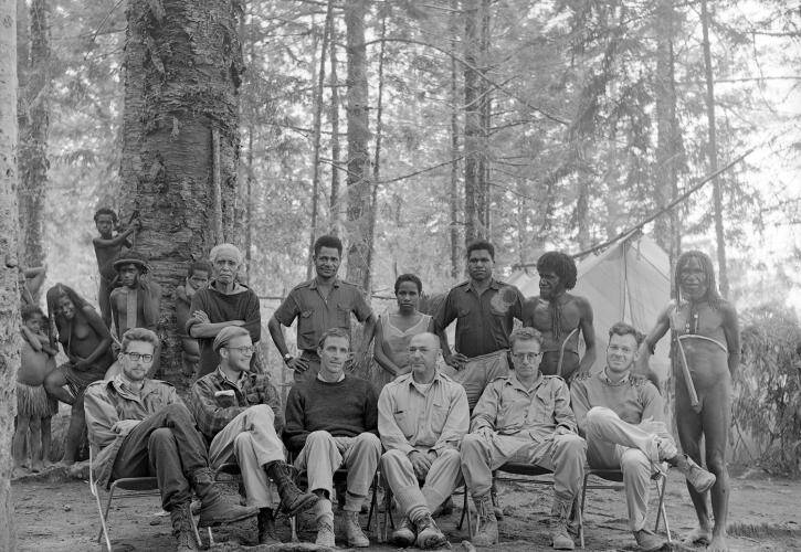 Michael Rockefeller: La historia de su desaparición y sus inquietantes teorías