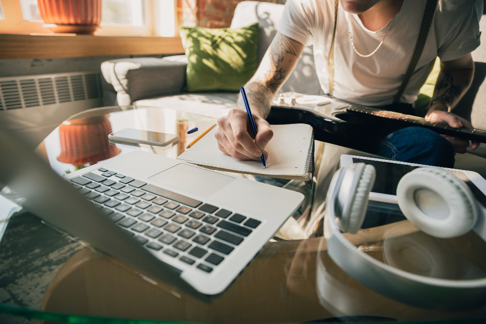 Cursos de inglés y excel gratis y online