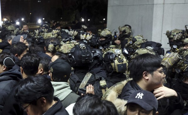 Se declara Ley Marcial en Corea del Sur por primera vez desde hace casi 50 años